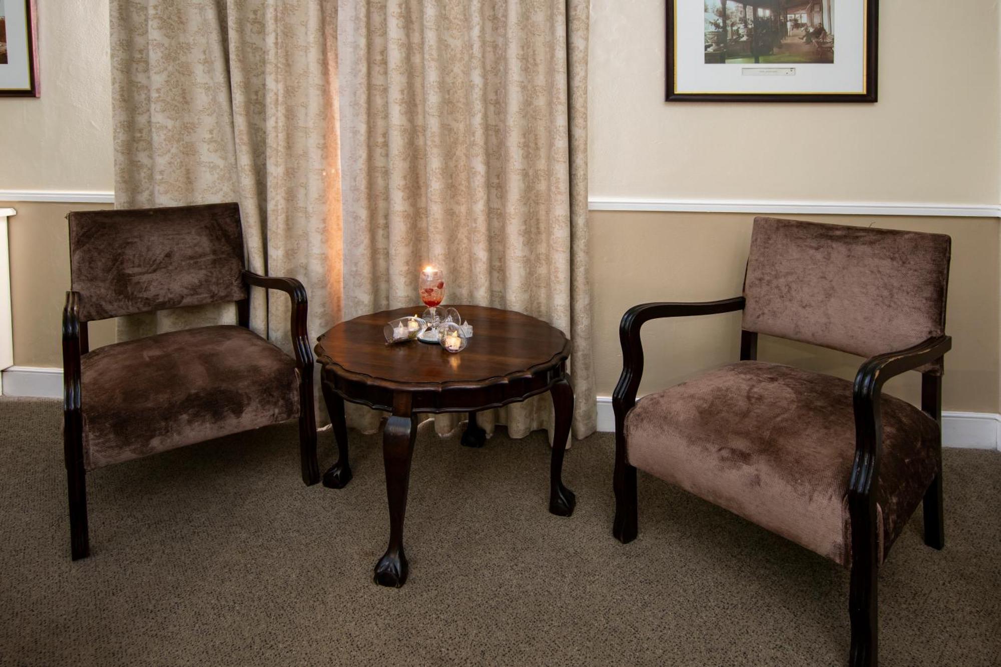 Queen's By Bon Hotel