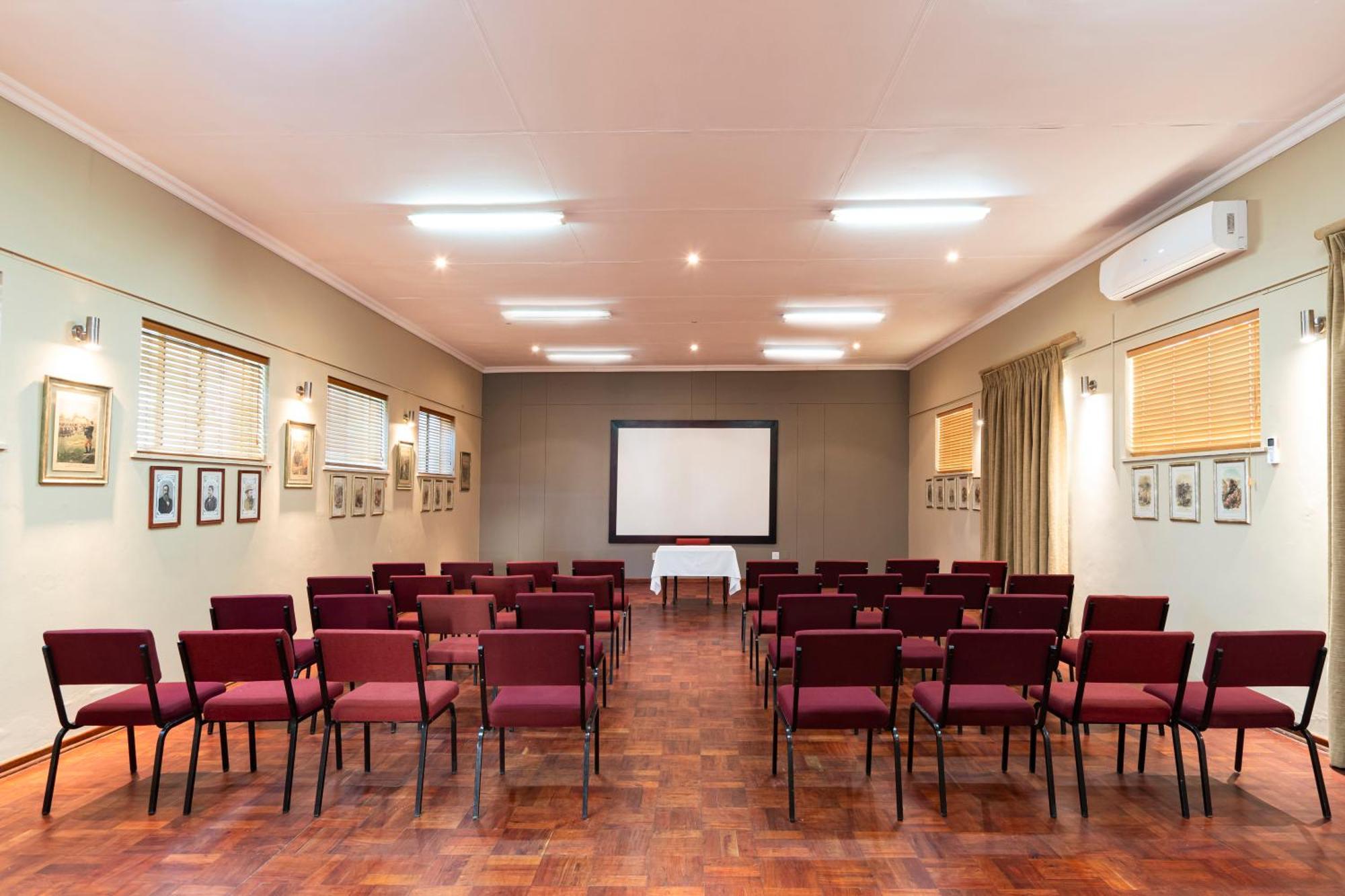 Queen's By Bon Hotel Oudtshoorn