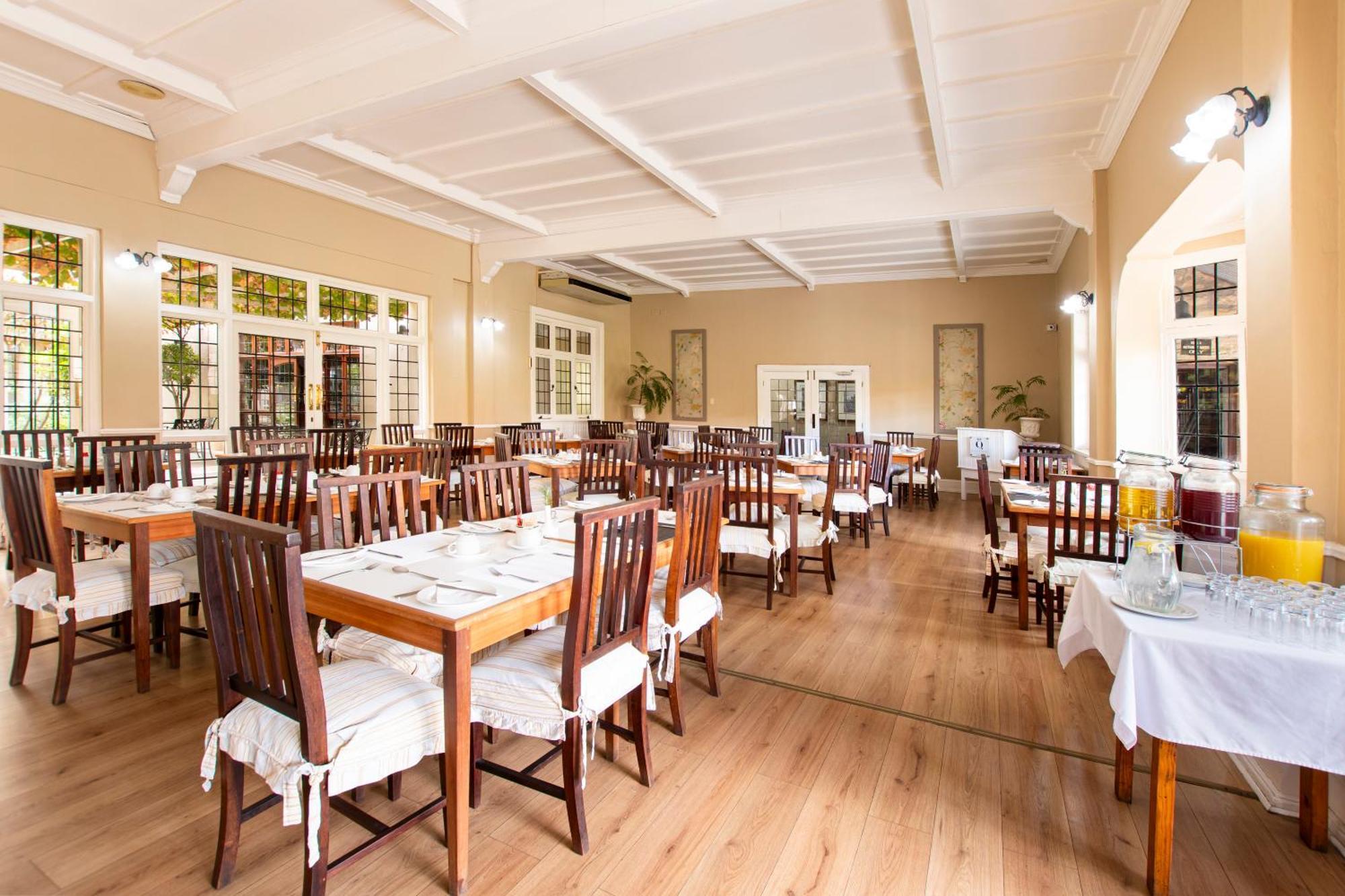 Queen's By Bon 4* Oudtshoorn