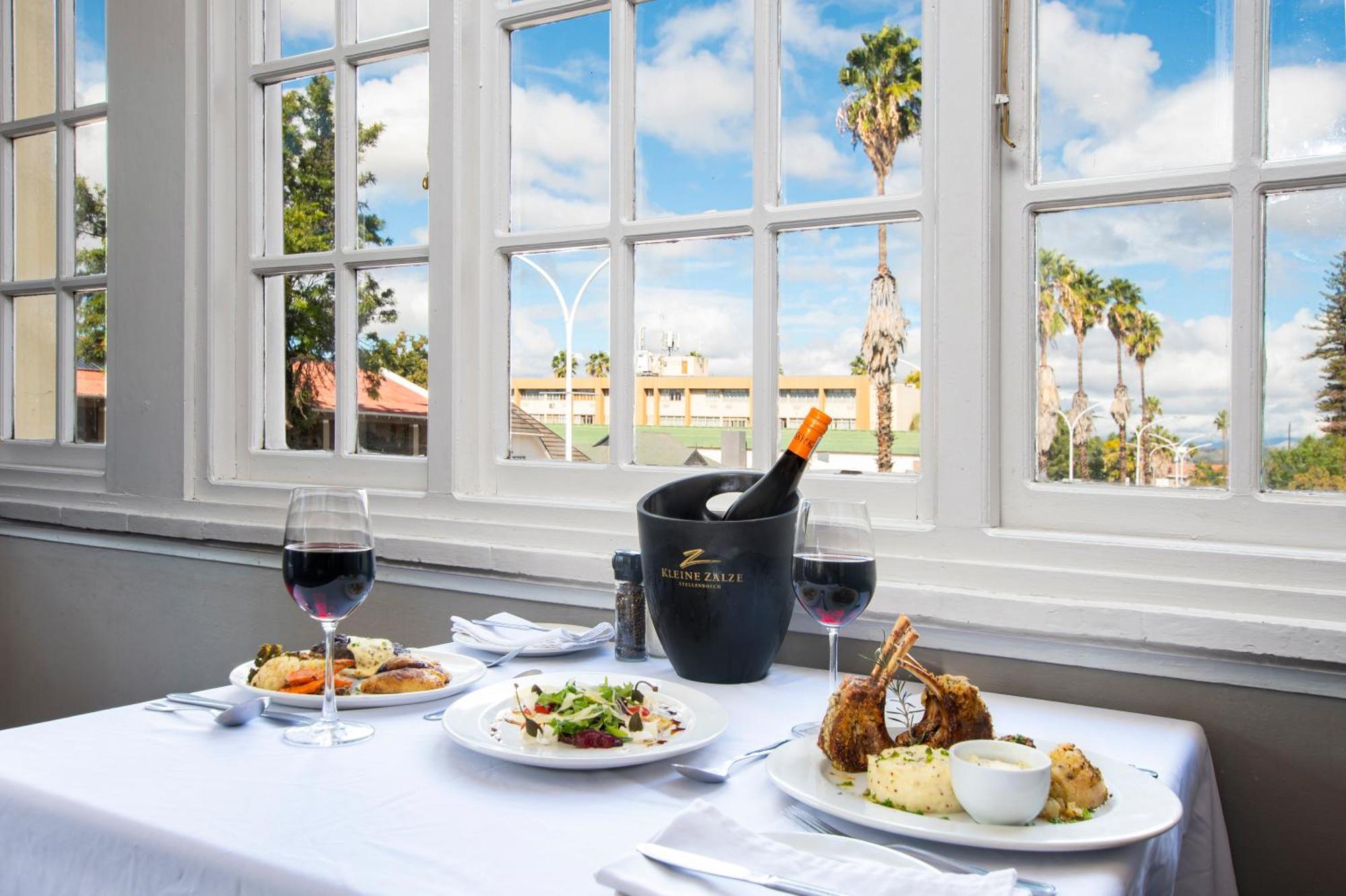 Queen's By Bon Hotel Oudtshoorn