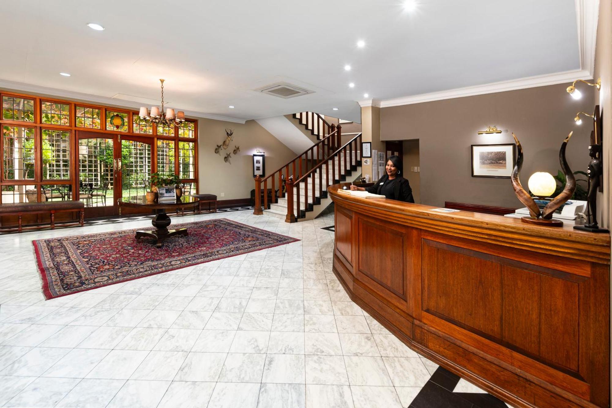 Queen's By Bon 4* Oudtshoorn